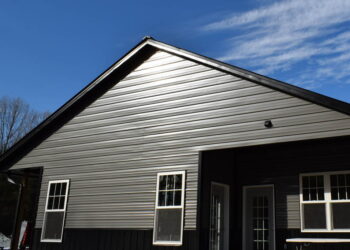 An engaging title that includes the keyword j&l roofing and siding