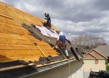 Exploring the Role of Roofers and Siding in Construction Projects