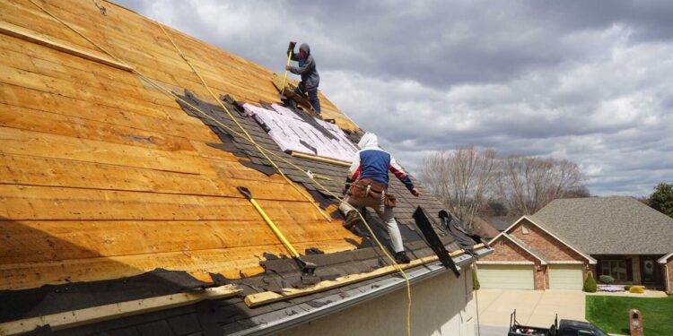 Exploring the Role of Roofers and Siding in Construction Projects
